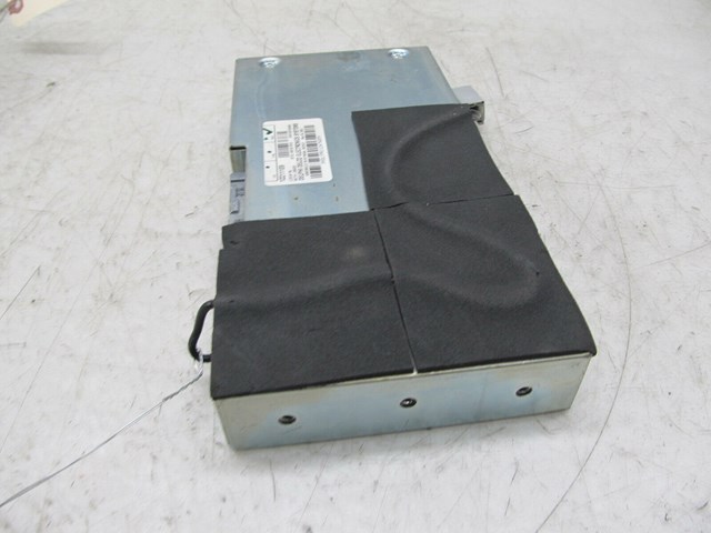 2001-2006 LEXUS LS430 OEM RIGHT REAR TELEPHONE CONTROL MODULE 