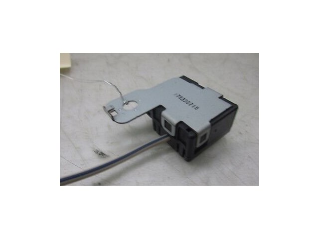 2008-2013 INFINITI G37S COUPE OEM LEFT REAR WINDOW GLASS DEFROST MODULE