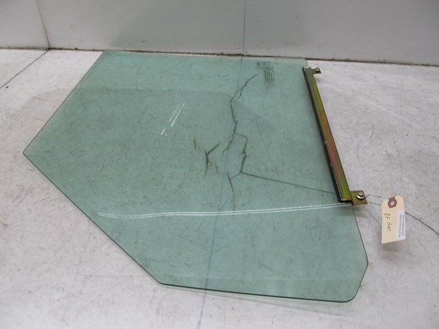 2003-2004 LAND ROVER DISCOVERY OEM RIGHT FRONT DOOR WINDOW GLASS 