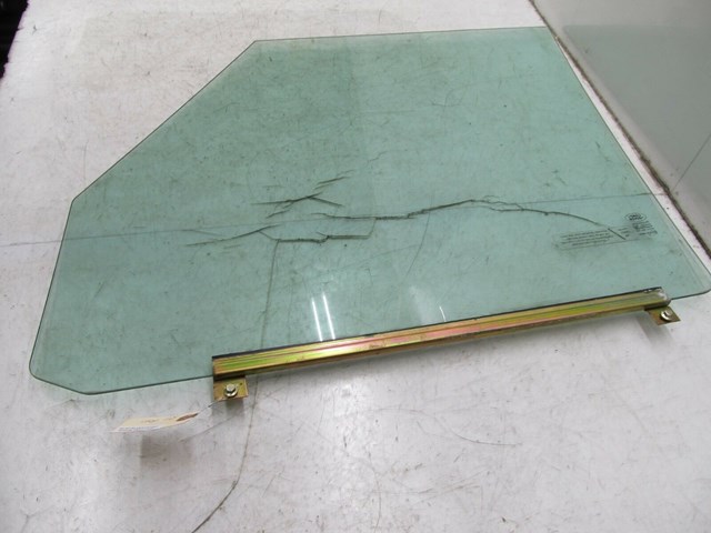 2003-2004 LAND ROVER DISCOVERY OEM RIGHT FRONT DOOR WINDOW GLASS 
