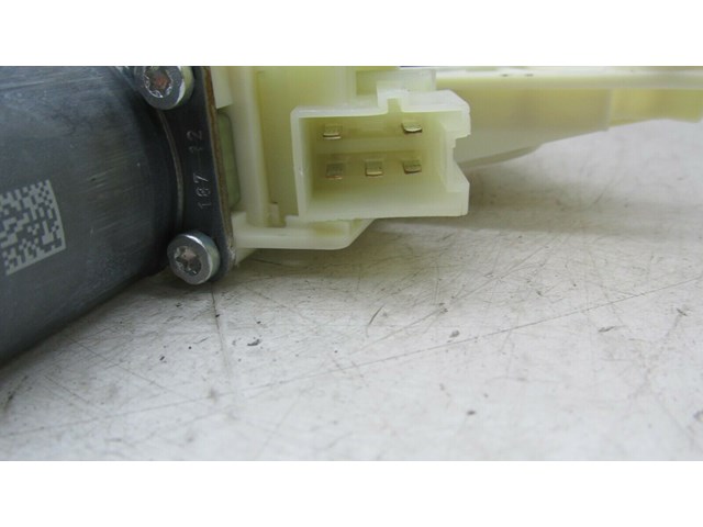 2012-2015 MERCEDES C250 COUPE W204 OEM LEFT DRIVER DOOR WINDOW GLASS MOTOR 