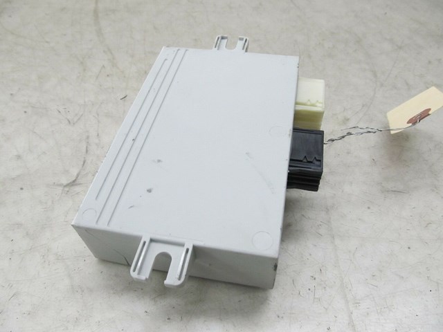 2002-2006 BMW M3 E46 COUPE OEM RIGHT REAR TRUNK PARKING DISTANCE CONTROL MODULE
