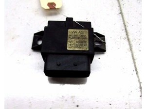 2008-2013 VOLKSWAGEN GTI MK6 OEM RIGHT FRONT IMPACT  SOUND  MODULE 5K0907159B