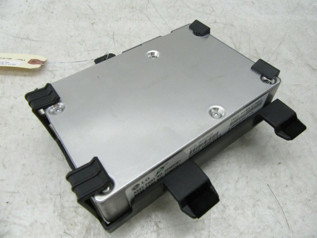 2013-2017 CADILLAC XTS OEM REAR DECKLID BLUETOOTH COMMUNICATION INTERFACE MODULE