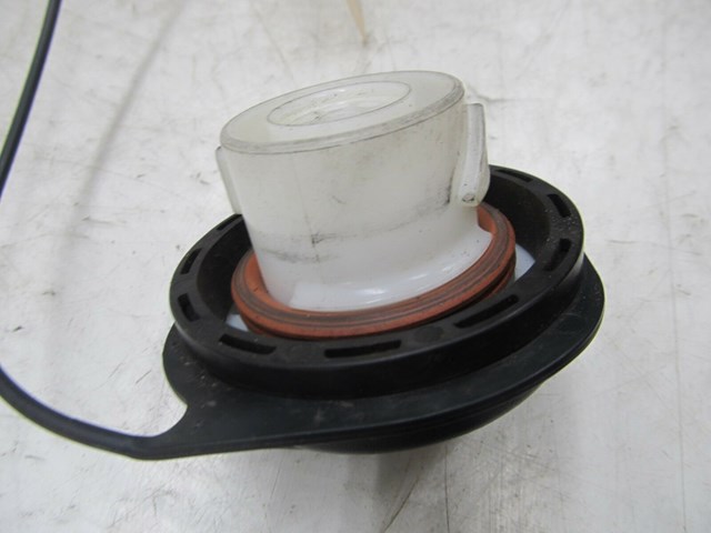 2003-2007 CHEVY SILVERADO OEM LEFT REAR FUEL GAS CAP 