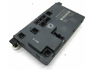 2003-2006 MERCEDES BENZ E500 W211 OEM RIGHT FRONT DOOR MODULE CONTROL UNIT