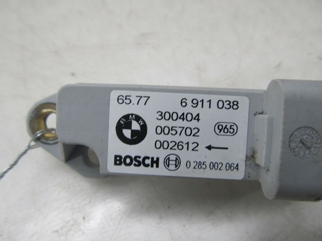 O2-O6 BMW M3 E46 COUPE OEM LEFT FRONT AIRBAG IMPACT CRASH SENSOR 