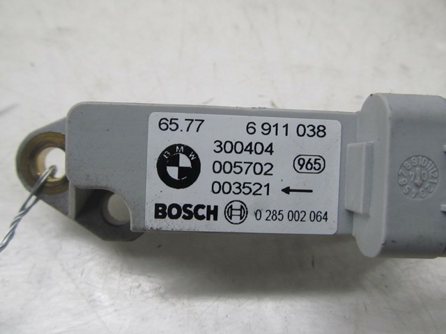 O2-O6 BMW M3 E46 COUPE OEM RIGHT FRONT AIRBAG IMPACT CRASH SENSOR 