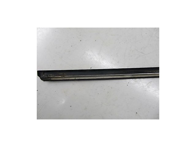 2004-2005 MERCEDES BENZ CLK500 W209 OEM REAR RIGHT EXTERIOR WINDOW TRIM 