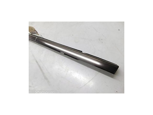 2003-2006 MERCEDES E500 W211 OEM LEFT FRONT DRIVER EXTERIOR WINDOW SEAL TRIM