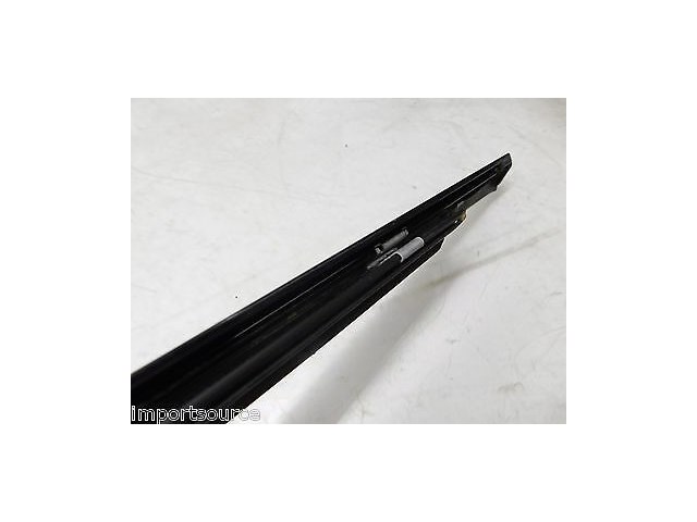 2003-2006 MERCEDES E500 W211 OEM LEFT FRONT DRIVER EXTERIOR WINDOW SEAL TRIM