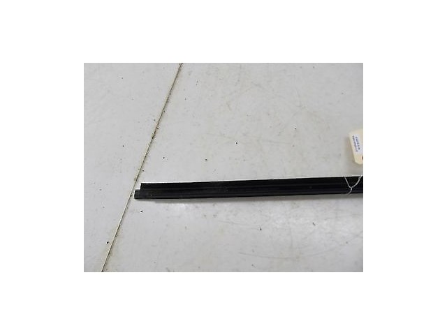 2014-2015 NISSAN VERSA NOTE OEM LEFT REAR EXTERIOR WINDOW WEATHER PANEL 