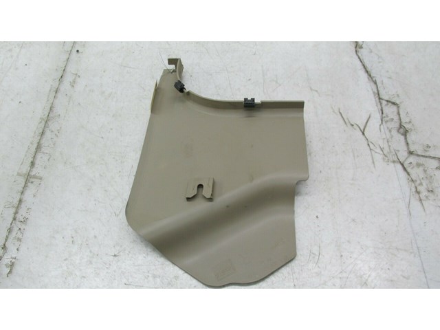 2012-2015 MERCEDES C250 COUPE W204 OEM RIGHT FRONT LOWER KICK PANEL TRIM 