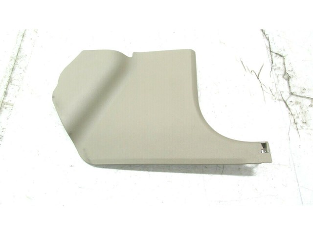 2012-2015 MERCEDES C250 COUPE W204 OEM RIGHT FRONT LOWER KICK PANEL TRIM 