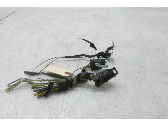 2007-2010 BMW 328xi E90 OEM AIR BAG MODULE PIG TAILS