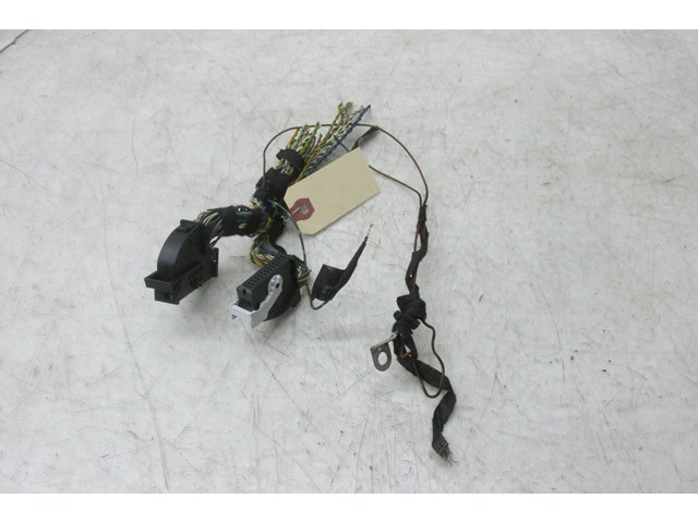 2007-2010 BMW 328xi E90 OEM AIR BAG MODULE PIG TAILS