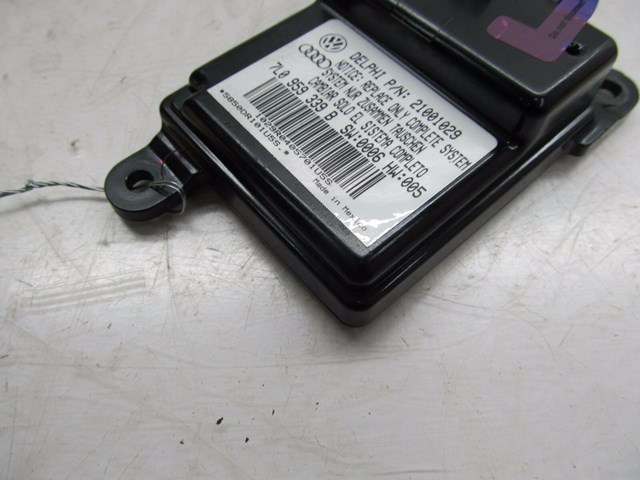 2004-2007 VOLKSWAGEN TOUAREG OEM RIGHT FRONT SEAT OCCUPANCY SENSOR MODULE