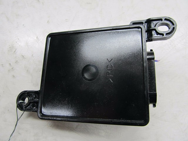 2004-2007 VOLKSWAGEN TOUAREG OEM RIGHT FRONT SEAT OCCUPANCY SENSOR MODULE