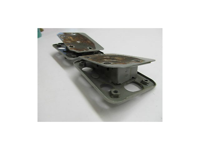 2003-2004 INFINITI G35 SEDAN OEM REAR BUMPER IMPACT BAR MOUNT / BRACKET SET OF 2