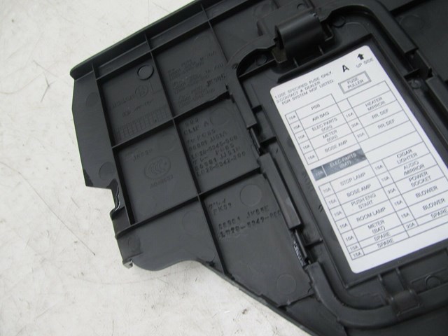 2009-2013 INFINITI G37 CONVERTIBLE OEM LEFT FRONT LOWER KICK PANEL 