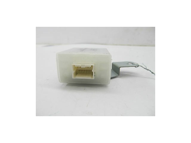 2003-2004 INFINITI M45 OEM MEMORY MIRROR CONTROL MODULE RELAY