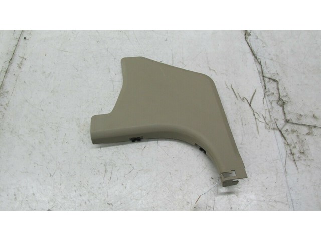 2012-2015 MERCEDES C250 COUPE W204 OEM LEFT FRONT LOWER KICK PANEL TRIM 