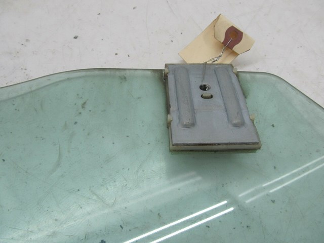 2006-2013 VOLVO C70 T5 OEM CONVERTIBLE RIGHT  FRONT PASSENGER DOOR WINDOW GLASS