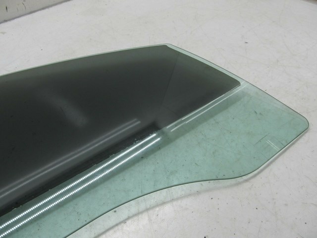 2006-2013 VOLVO C70 T5 OEM CONVERTIBLE RIGHT  FRONT PASSENGER DOOR WINDOW GLASS