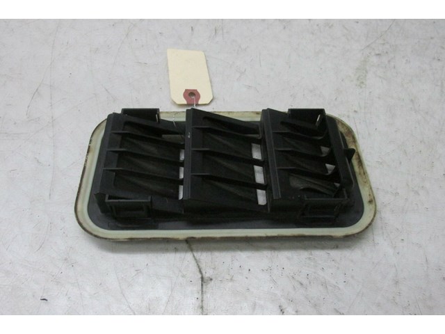 2007-2015 NISSAN XTERRA OEM LEFT REAR AIR VENT GUIDE PRESSURE VALVE 