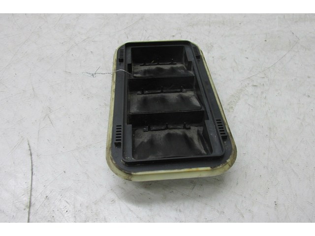 2007-2015 NISSAN XTERRA OEM LEFT REAR AIR VENT GUIDE PRESSURE VALVE 