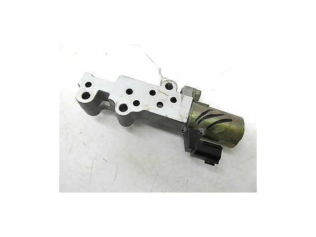 2005-2007 INFINITI G35 COUPE OEM RIGHT FRONT VARIABLE TIMING SOLENOID VALVE