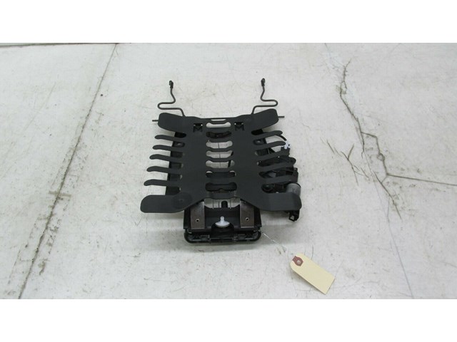 2012-2015 VOLKSWAGEN PASSAT OEM LEFT FRONT DRIVER SEAT LUMBAR ASSEMBLY 