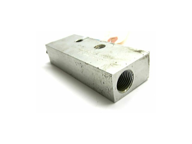 2004-2006 MERCEDES BENZ SL600 R230 OEM LEFT FRONT SUSPENSION VALVE BLOCK