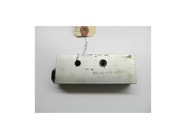 2004-2006 MERCEDES BENZ SL600 R230 OEM LEFT FRONT SUSPENSION VALVE BLOCK