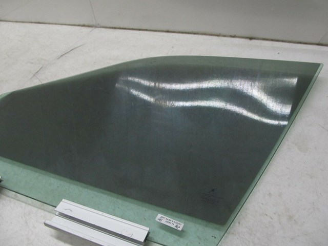 2005-2009 SAAB 9-5 OEM RIGHT FRONT PASSENGER DOOR WINDOW GLASS