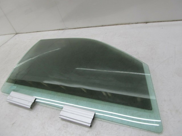 2005-2009 SAAB 9-5 OEM RIGHT FRONT PASSENGER DOOR WINDOW GLASS