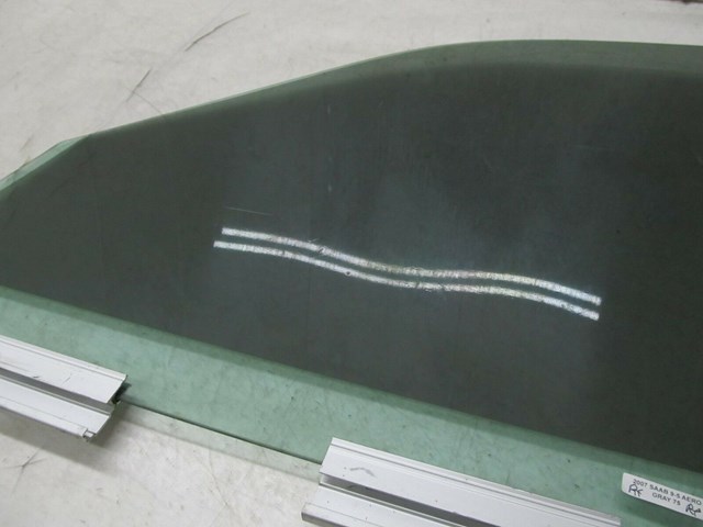 2005-2009 SAAB 9-5 OEM RIGHT FRONT PASSENGER DOOR WINDOW GLASS
