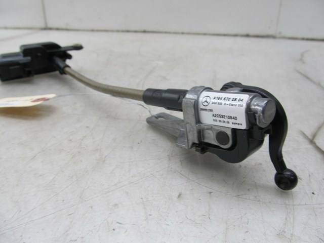 2007-2012 MERCEDES GL450 X164 OEM LEFT REAR QUARTER WINDOW GLASS MOTOR ACTUATOR