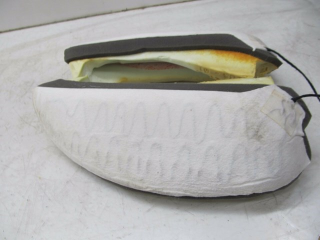 2004-2008 AUDI A8L W12 OEM LEFT FRONT DRIVER SEAT LOWER SEAT SIDE CUSHIONS 