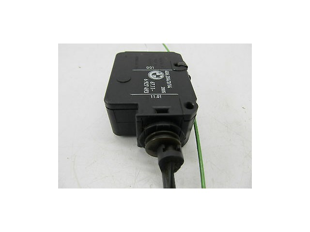 2004-2006 BMW X3 E83 OEM GAS FUEL TANK DOOR FLAPPER RELEASE ACTUATOR 