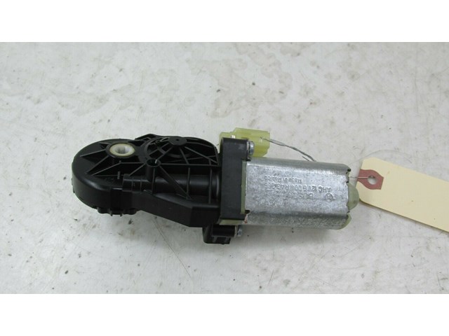 2017-2019 BUICK LACROSSE OEM LEFT FRONT DRIVER SEAT RECLINE MOTOR 