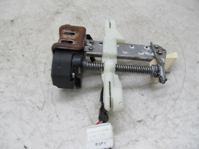 2001-2006 LEXUS LS430 OEM LEFT FRONT DRIVER SIDE SEAT HEAD REST MOTOR ASSEMBLY 