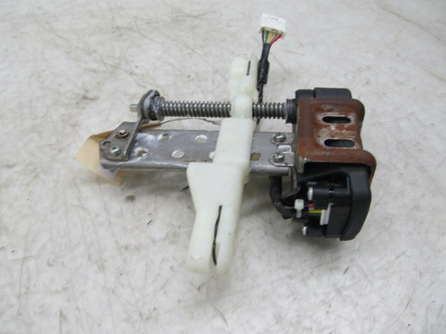 2001-2006 LEXUS LS430 OEM LEFT FRONT DRIVER SIDE SEAT HEAD REST MOTOR ASSEMBLY 