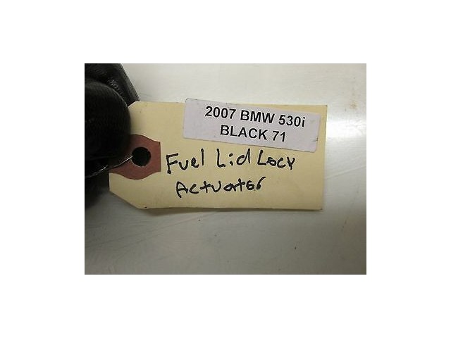 2006-2007 BMW 530I E60 OEM GAS FUEL TANK DOOR LOCK RELEASE ACTUATOR FILLER FLAP
