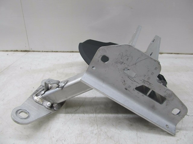2013-2015 PORSCHE BOXSTER 981 OEM RIGHT REAR SOFT TOP FLAP ACTUATOR BRACKET