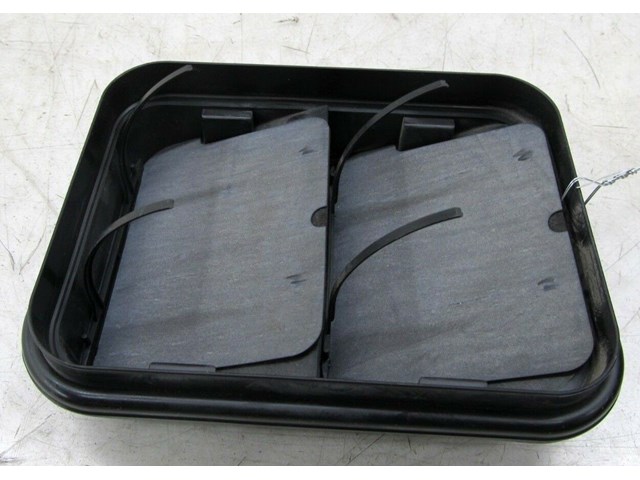 2009-2016 INFINITI FX35 QX70 OEM RIGHT REAR PRESSURE AIR VENT GUIDE 