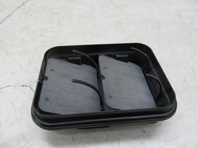 2009-2016 INFINITI FX35 QX70 OEM RIGHT REAR PRESSURE AIR VENT GUIDE 