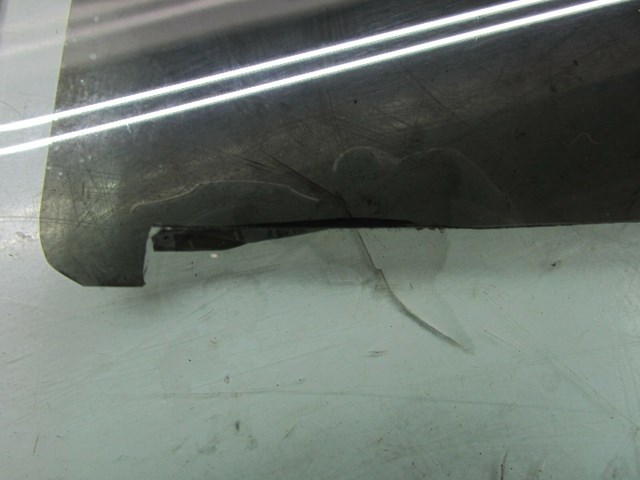 2006-2013 VOLVO C70 T5 OEM CONVERTIBLE LEFT FRONT DRIVER  DOOR WINDOW GLASS