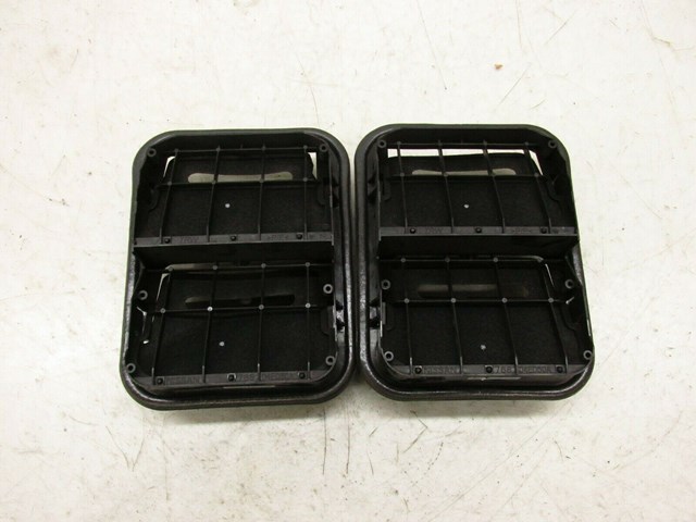 2011-2018 INFINITI M37 Q70 OEM LEFT REAR QUARTER PANEL PRESSURE VENTS 