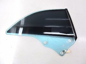 2004-2005 MERCEDES BENZ CLK500 W209 OEM RIGHT REAR QUARTER PANEL AUTO GLASS 